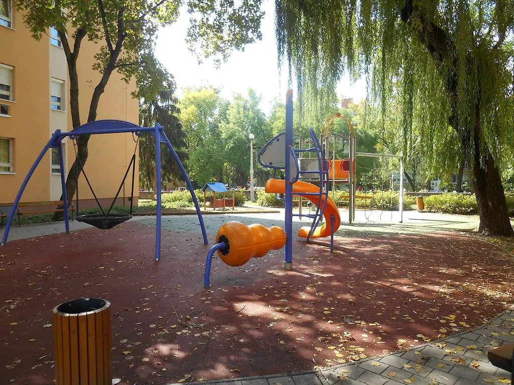 Bogarti Apartman Apartment Eger